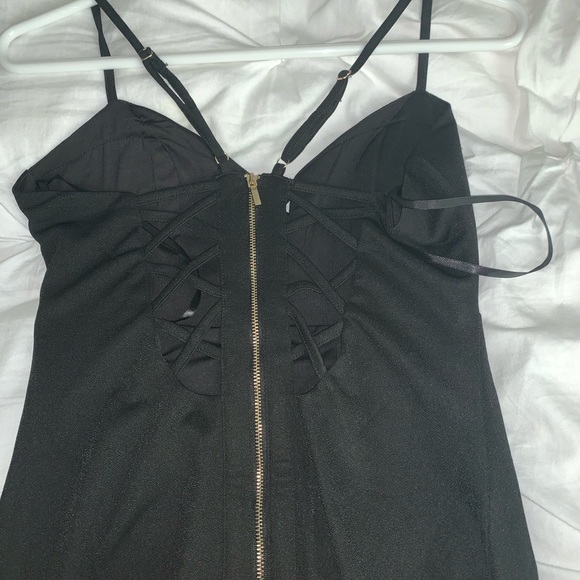 Dress - Picture 3 of 4